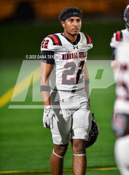 Thumbnail 1 in Mineral Wells vs Glen Rose (Texas UIL 4A D2 Bi-District) photogallery.