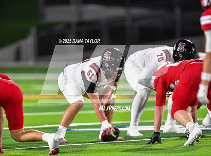 Thumbnail 3 in Mineral Wells vs Glen Rose (Texas UIL 4A D2 Bi-District) photogallery.