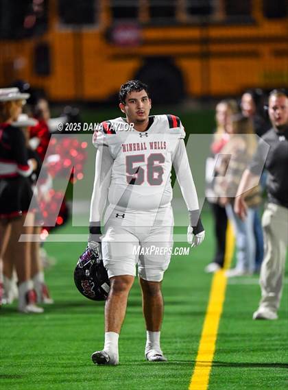 Thumbnail 3 in Mineral Wells vs Glen Rose (Texas UIL 4A D2 Bi-District) photogallery.
