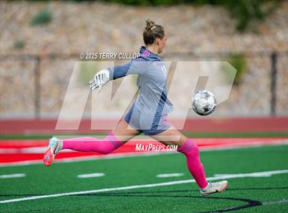 Thumbnail 3 in Bountiful vs. Maple Mountain (UHSAA 5A Second Round) photogallery.