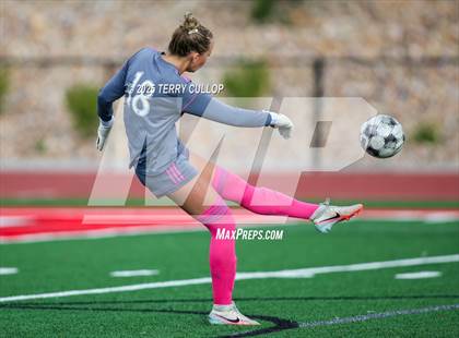 Thumbnail 2 in Bountiful vs. Maple Mountain (UHSAA 5A Second Round) photogallery.