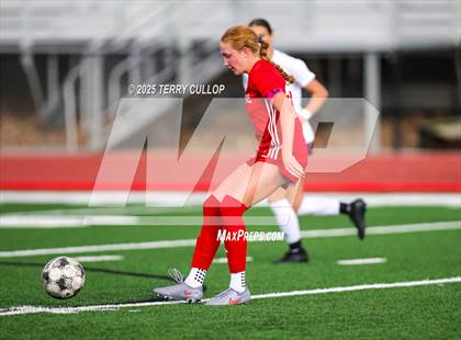 Thumbnail 3 in Bountiful vs. Maple Mountain (UHSAA 5A Second Round) photogallery.