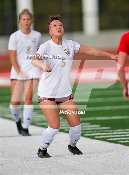 Thumbnail 2 in Bountiful vs. Maple Mountain (UHSAA 5A Second Round) photogallery.