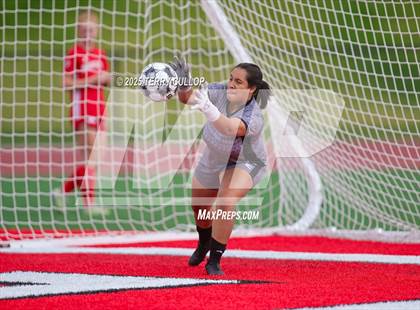 Thumbnail 1 in Bountiful vs. Maple Mountain (UHSAA 5A Second Round) photogallery.