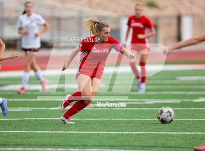 Thumbnail 3 in Bountiful vs. Maple Mountain (UHSAA 5A Second Round) photogallery.