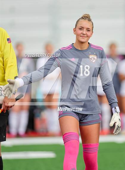 Thumbnail 1 in Bountiful vs. Maple Mountain (UHSAA 5A Second Round) photogallery.