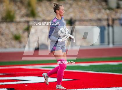 Thumbnail 2 in Bountiful vs. Maple Mountain (UHSAA 5A Second Round) photogallery.