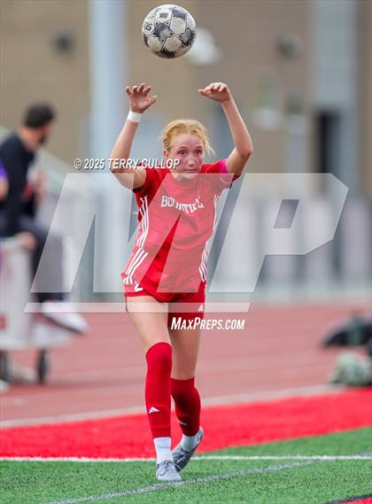 Thumbnail 2 in Bountiful vs. Maple Mountain (UHSAA 5A Second Round) photogallery.