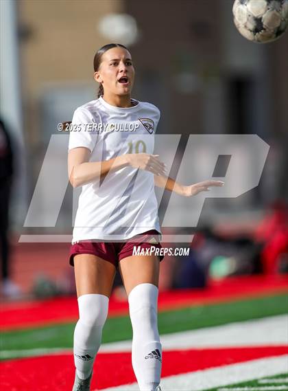 Thumbnail 1 in Bountiful vs. Maple Mountain (UHSAA 5A Second Round) photogallery.