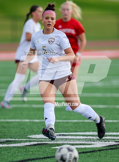Thumbnail 3 in Bountiful vs. Maple Mountain (UHSAA 5A Second Round) photogallery.