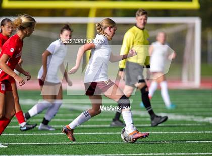 Thumbnail 3 in Bountiful vs. Maple Mountain (UHSAA 5A Second Round) photogallery.