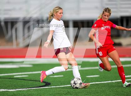Thumbnail 3 in Bountiful vs. Maple Mountain (UHSAA 5A Second Round) photogallery.