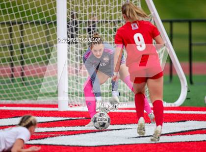 Thumbnail 3 in Bountiful vs. Maple Mountain (UHSAA 5A Second Round) photogallery.