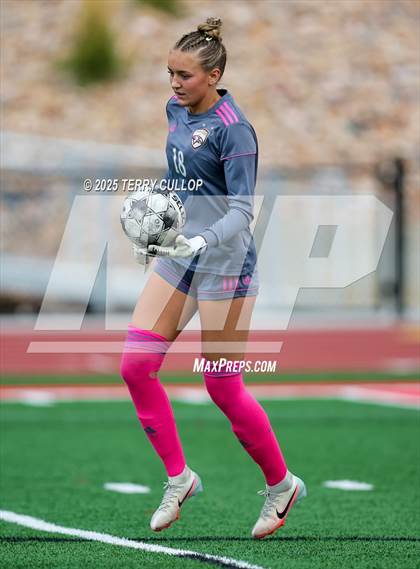 Thumbnail 2 in Bountiful vs. Maple Mountain (UHSAA 5A Second Round) photogallery.
