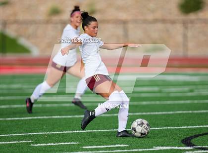 Thumbnail 3 in Bountiful vs. Maple Mountain (UHSAA 5A Second Round) photogallery.