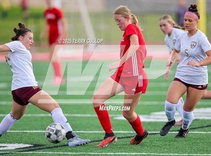 Thumbnail 3 in Bountiful vs. Maple Mountain (UHSAA 5A Second Round) photogallery.