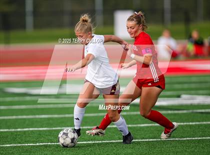 Thumbnail 3 in Bountiful vs. Maple Mountain (UHSAA 5A Second Round) photogallery.