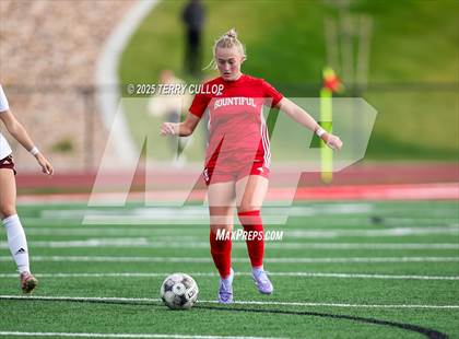 Thumbnail 3 in Bountiful vs. Maple Mountain (UHSAA 5A Second Round) photogallery.