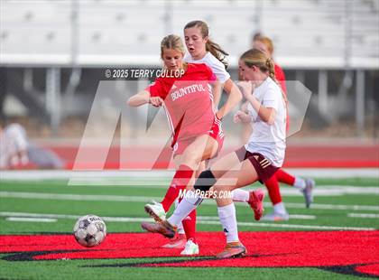 Thumbnail 3 in Bountiful vs. Maple Mountain (UHSAA 5A Second Round) photogallery.