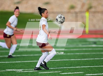 Thumbnail 1 in Bountiful vs. Maple Mountain (UHSAA 5A Second Round) photogallery.