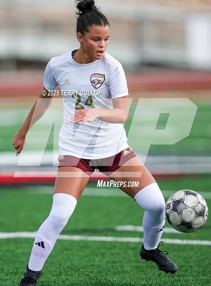 Thumbnail 1 in Bountiful vs. Maple Mountain (UHSAA 5A Second Round) photogallery.