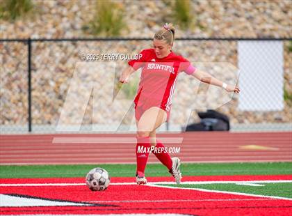 Thumbnail 3 in Bountiful vs. Maple Mountain (UHSAA 5A Second Round) photogallery.
