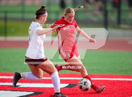 Thumbnail 2 in Bountiful vs. Maple Mountain (UHSAA 5A Second Round) photogallery.
