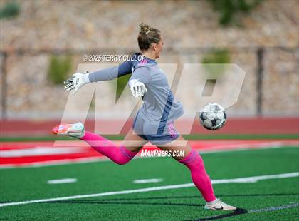 Thumbnail 1 in Bountiful vs. Maple Mountain (UHSAA 5A Second Round) photogallery.