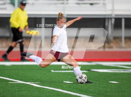 Thumbnail 2 in Bountiful vs. Maple Mountain (UHSAA 5A Second Round) photogallery.