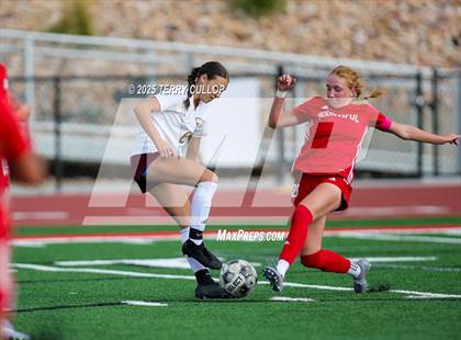 Thumbnail 2 in Bountiful vs. Maple Mountain (UHSAA 5A Second Round) photogallery.