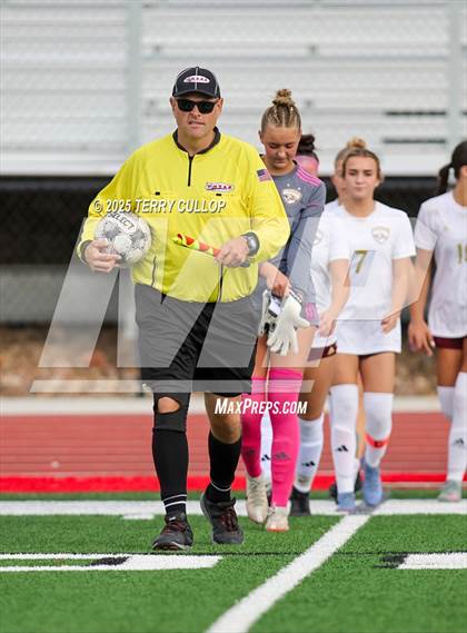 Thumbnail 1 in Bountiful vs. Maple Mountain (UHSAA 5A Second Round) photogallery.