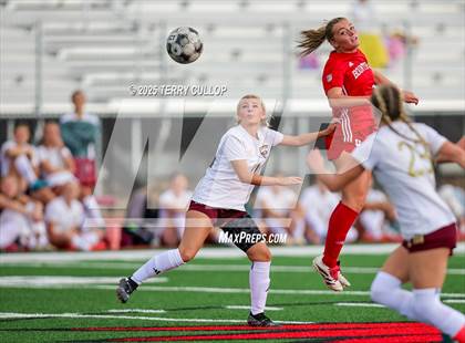Thumbnail 3 in Bountiful vs. Maple Mountain (UHSAA 5A Second Round) photogallery.