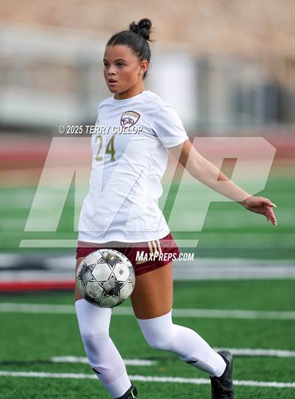 Thumbnail 3 in Bountiful vs. Maple Mountain (UHSAA 5A Second Round) photogallery.