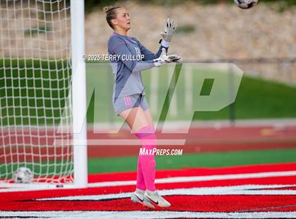 Thumbnail 2 in Bountiful vs. Maple Mountain (UHSAA 5A Second Round) photogallery.