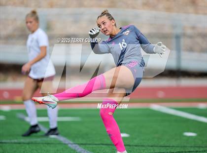 Thumbnail 3 in Bountiful vs. Maple Mountain (UHSAA 5A Second Round) photogallery.