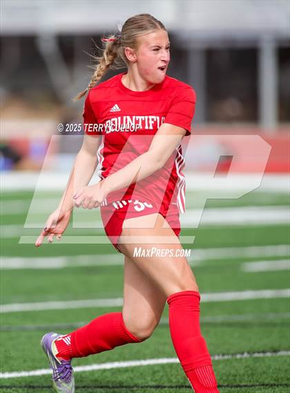 Thumbnail 3 in Bountiful vs. Maple Mountain (UHSAA 5A Second Round) photogallery.