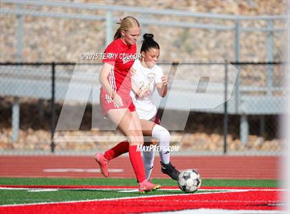 Thumbnail 2 in Bountiful vs. Maple Mountain (UHSAA 5A Second Round) photogallery.