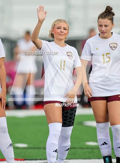 Thumbnail 2 in Bountiful vs. Maple Mountain (UHSAA 5A Second Round) photogallery.