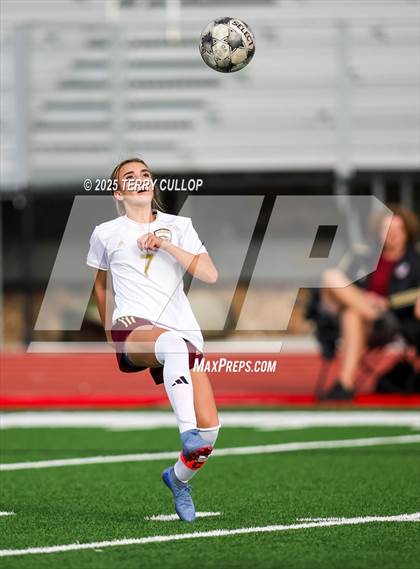 Thumbnail 3 in Bountiful vs. Maple Mountain (UHSAA 5A Second Round) photogallery.