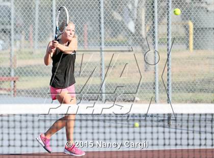 Thumbnail 3 in Gregory-Portland, Calallen vs. Uvalde, Flour Bluff  (UIL 5A Area Playoff) photogallery.