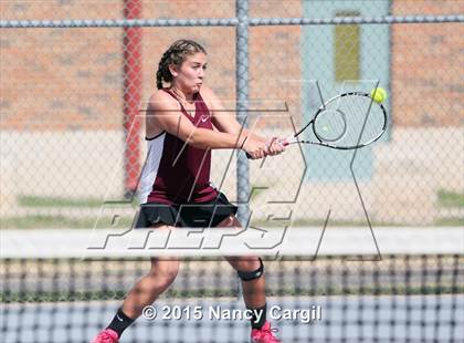 Thumbnail 2 in Gregory-Portland, Calallen vs. Uvalde, Flour Bluff  (UIL 5A Area Playoff) photogallery.