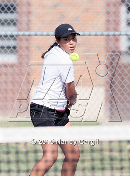 Thumbnail 2 in Gregory-Portland, Calallen vs. Uvalde, Flour Bluff  (UIL 5A Area Playoff) photogallery.