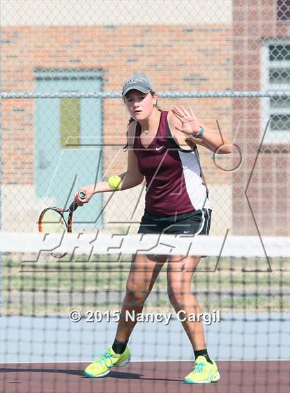 Thumbnail 1 in Gregory-Portland, Calallen vs. Uvalde, Flour Bluff  (UIL 5A Area Playoff) photogallery.