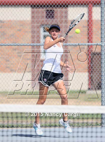 Thumbnail 2 in Gregory-Portland, Calallen vs. Uvalde, Flour Bluff  (UIL 5A Area Playoff) photogallery.