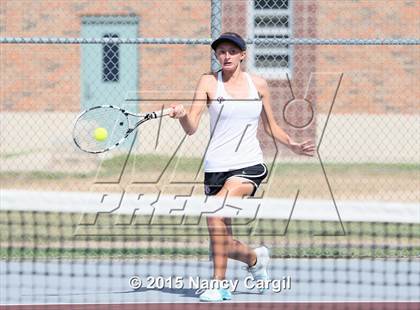 Thumbnail 3 in Gregory-Portland, Calallen vs. Uvalde, Flour Bluff  (UIL 5A Area Playoff) photogallery.