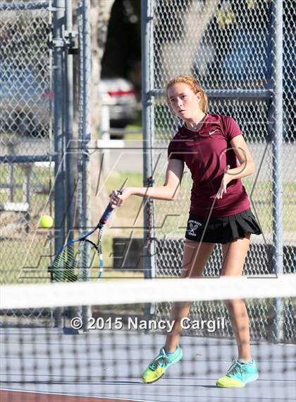 Thumbnail 1 in Gregory-Portland, Calallen vs. Uvalde, Flour Bluff  (UIL 5A Area Playoff) photogallery.