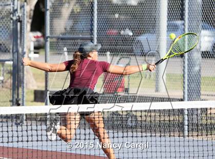 Thumbnail 1 in Gregory-Portland, Calallen vs. Uvalde, Flour Bluff  (UIL 5A Area Playoff) photogallery.