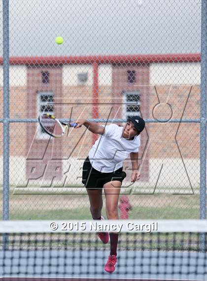 Thumbnail 2 in Gregory-Portland, Calallen vs. Uvalde, Flour Bluff  (UIL 5A Area Playoff) photogallery.