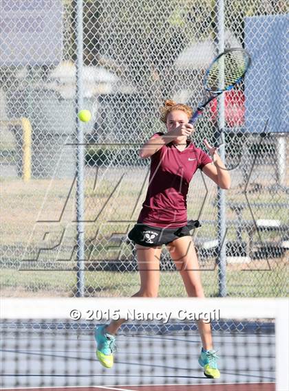 Thumbnail 3 in Gregory-Portland, Calallen vs. Uvalde, Flour Bluff  (UIL 5A Area Playoff) photogallery.