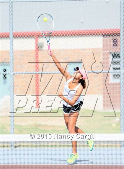 Thumbnail 2 in Gregory-Portland, Calallen vs. Uvalde, Flour Bluff  (UIL 5A Area Playoff) photogallery.
